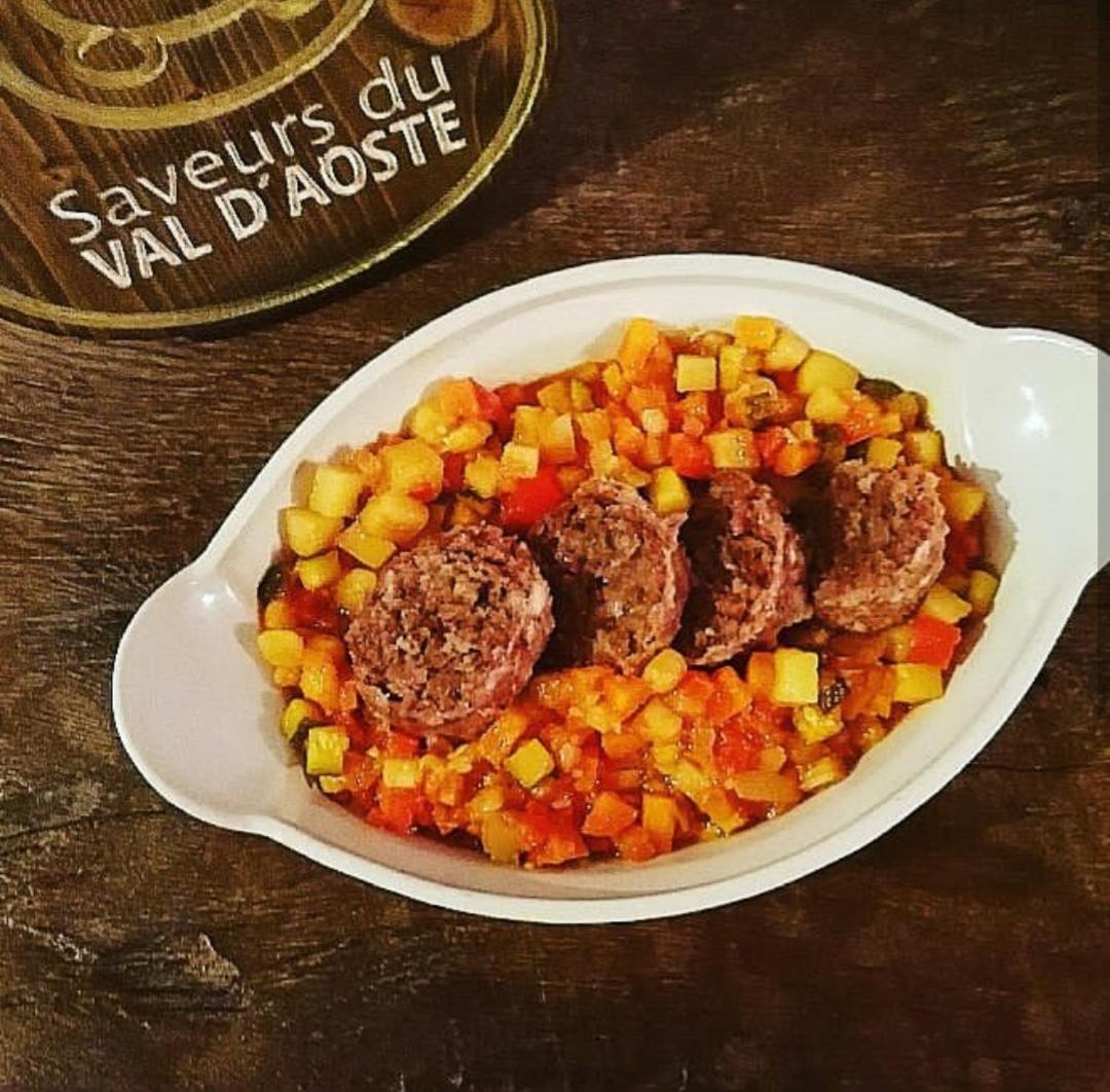 Antey-Saint-André Agriturismo Au Jardin Fleuri מראה חיצוני תמונה